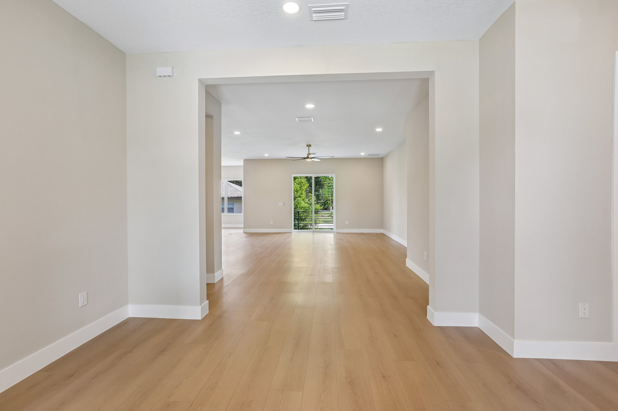 Lamont Pl-S2909-007.jpg