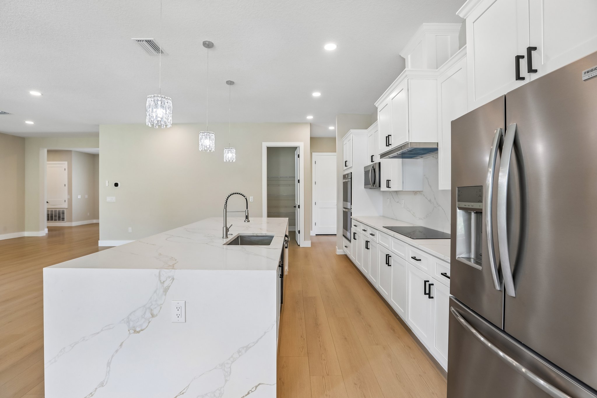 Lamont Pl-S2909-012.jpg