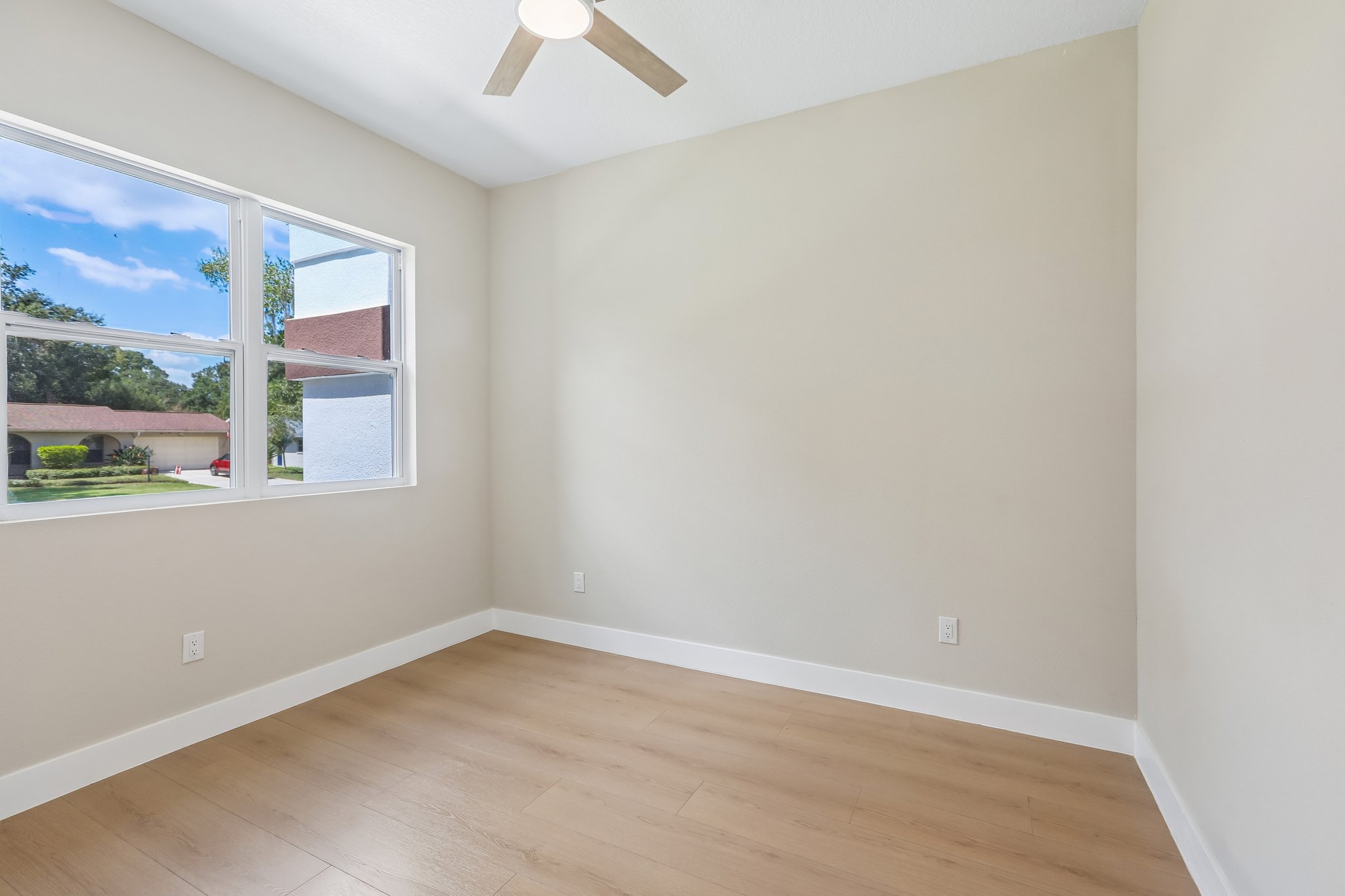 Lamont Pl-S2909-018.jpg
