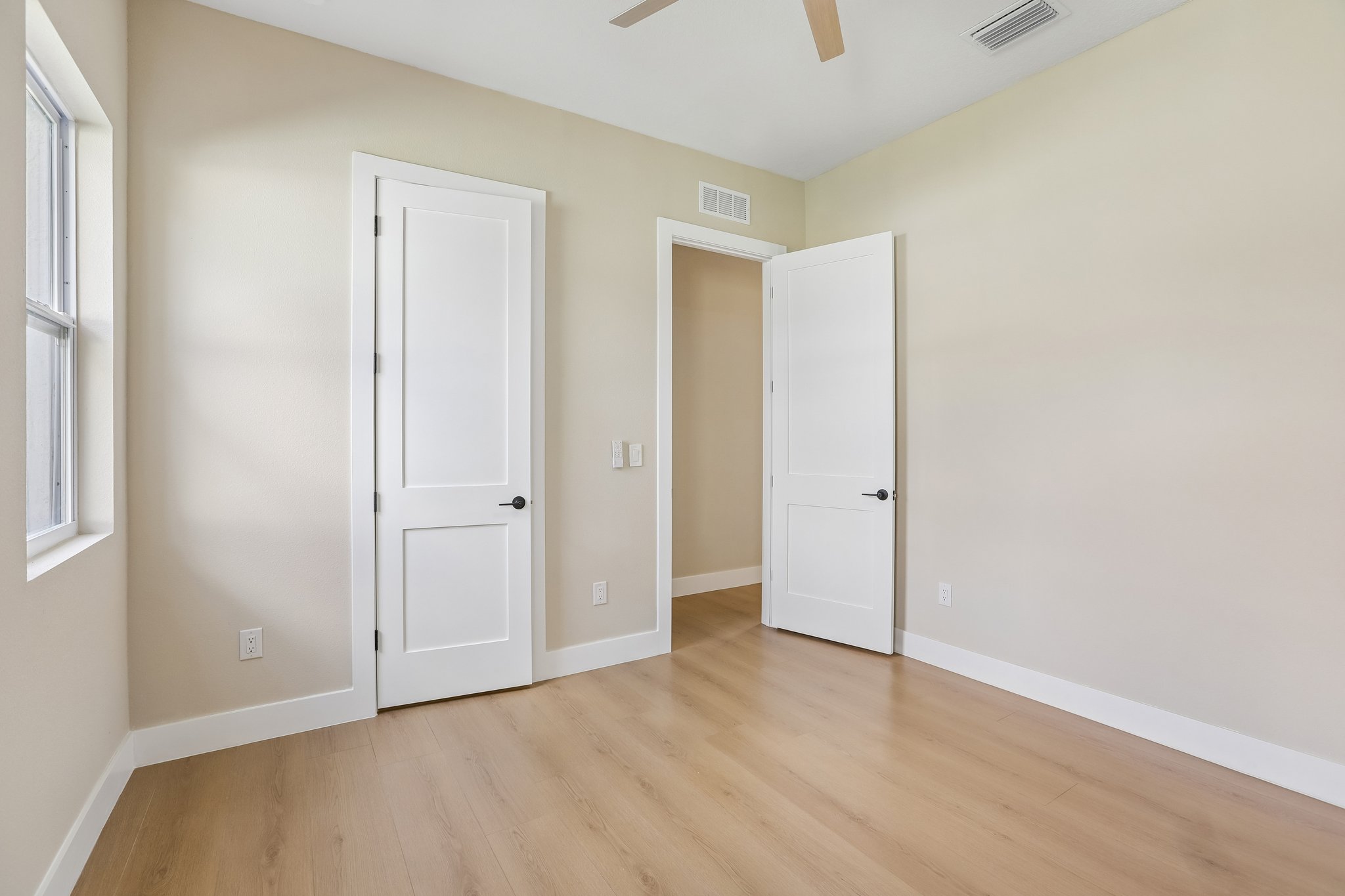 Lamont Pl-S2909-040.jpg