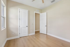 Lamont Pl-S2909-040.jpg