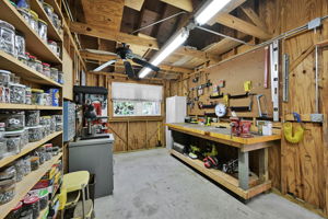  Photo 34