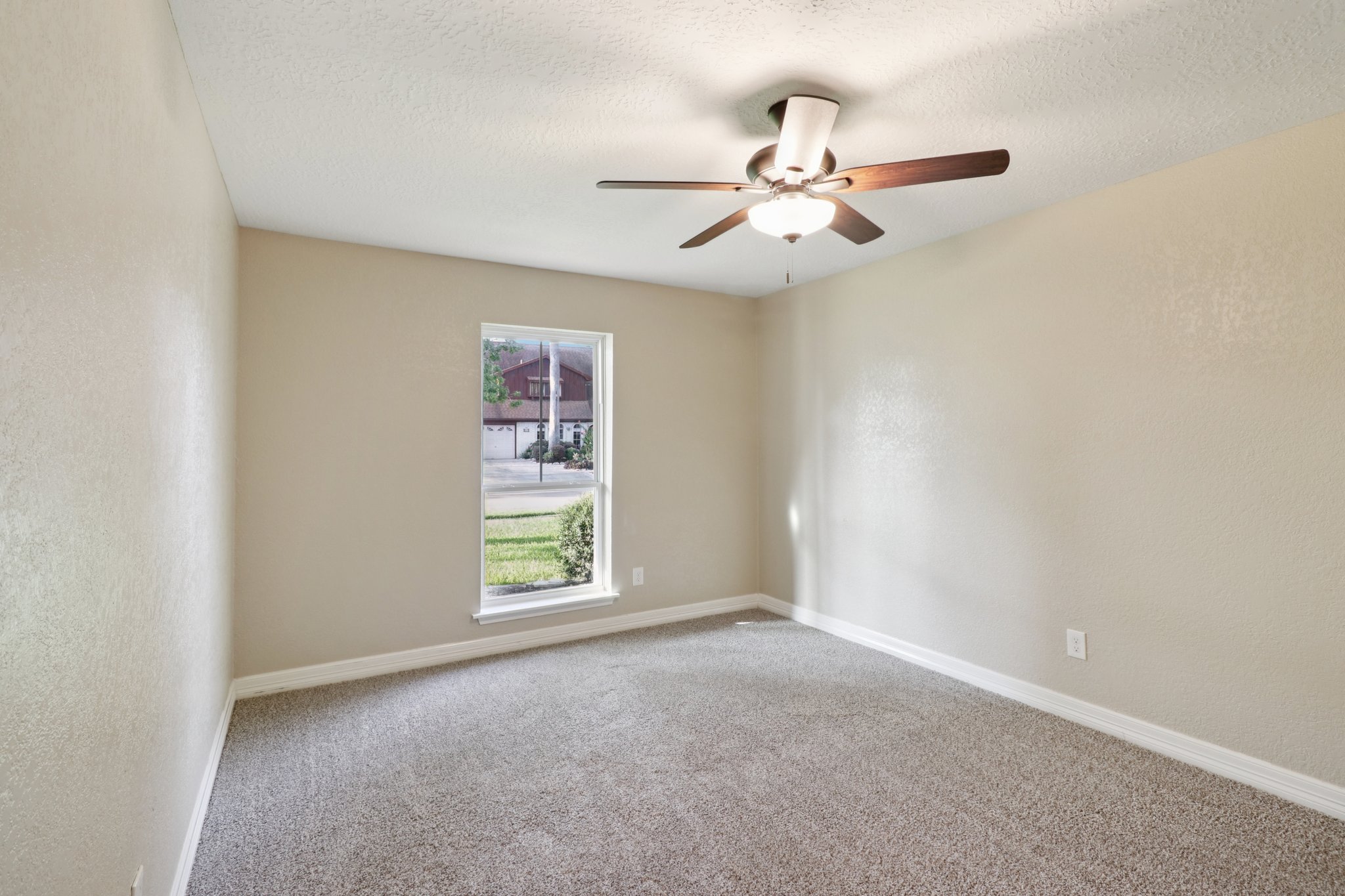 Seacliff Dr-S3007-013.jpg