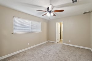 Seacliff Dr-S3007-014.jpg