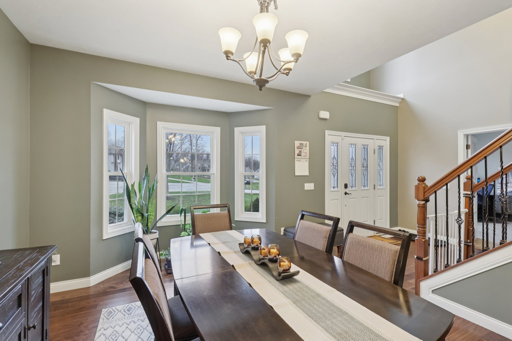 Rainbow Dr-S1101-013.jpg