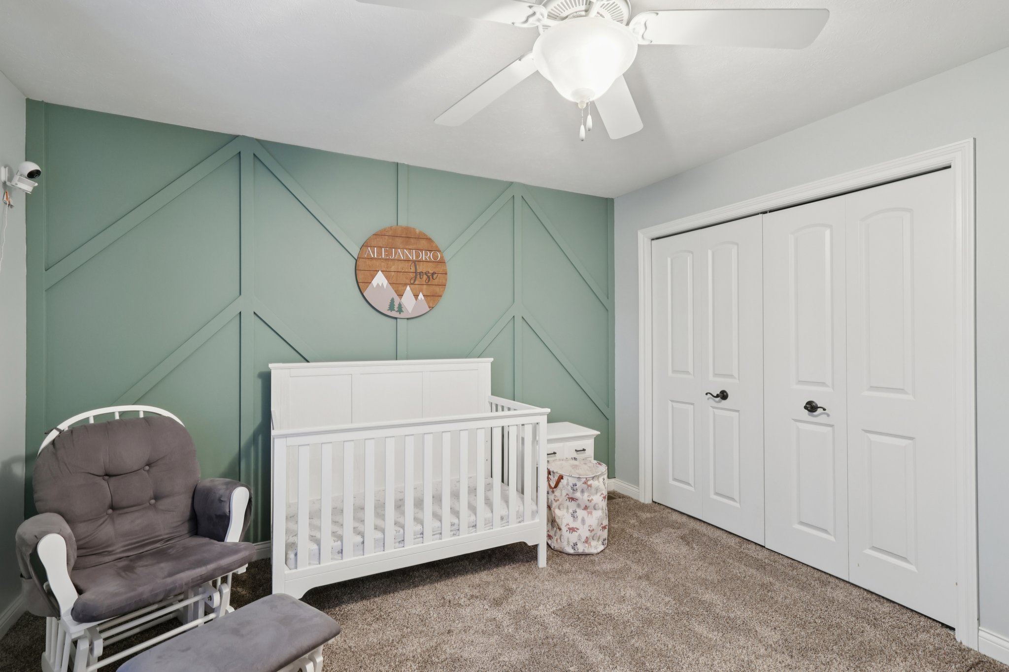 Rainbow Dr-S1101-034.jpg