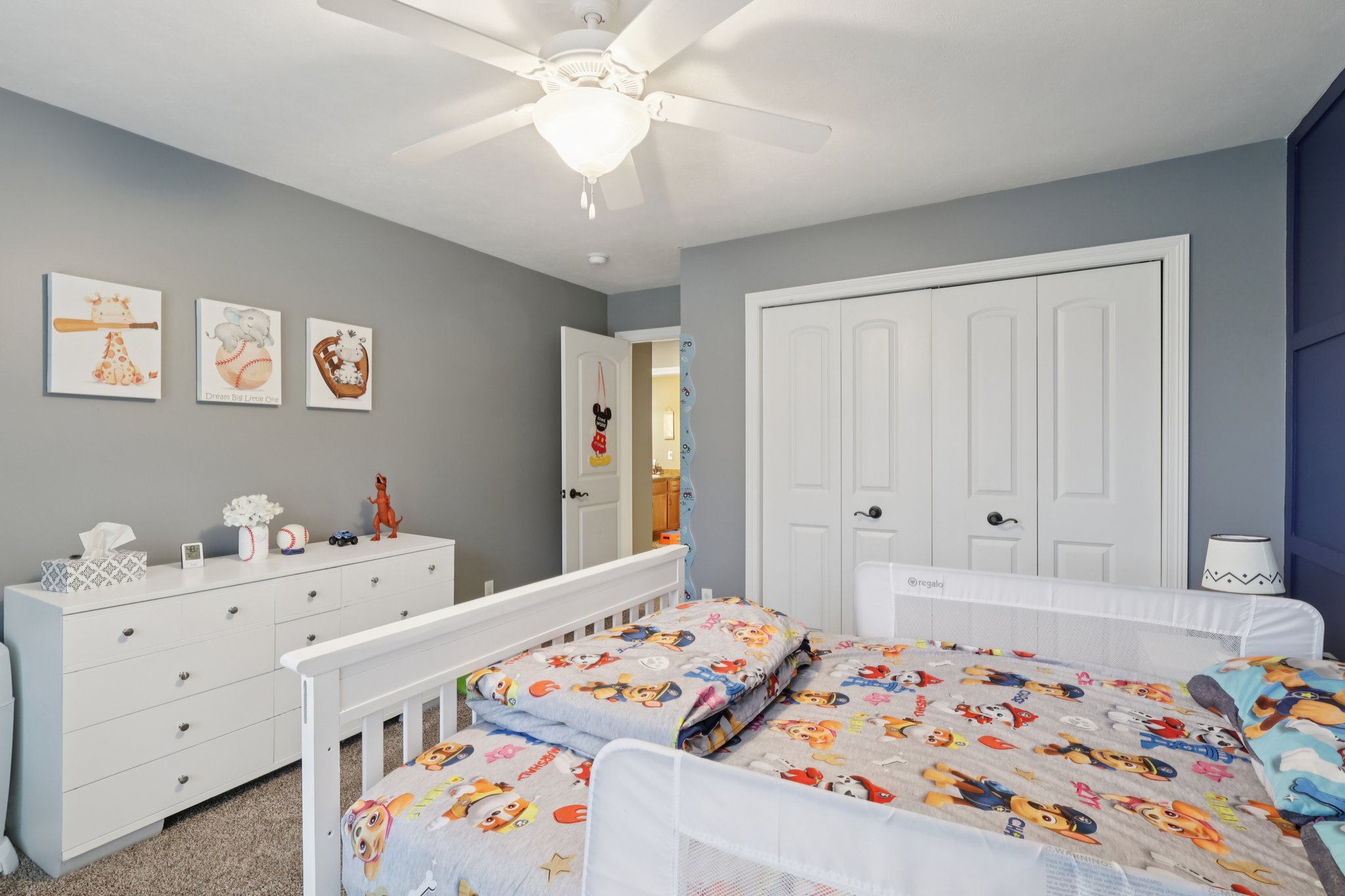 Rainbow Dr-S1101-038.jpg