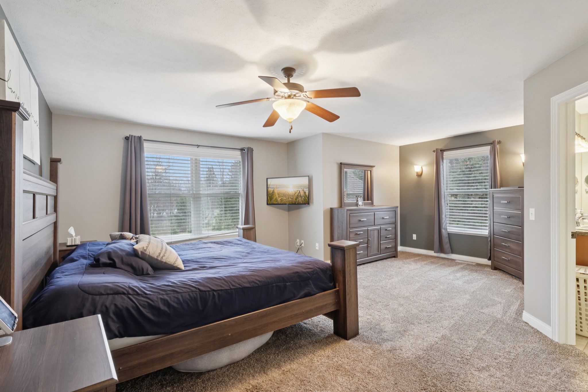 Rainbow Dr-S1101-039.jpg