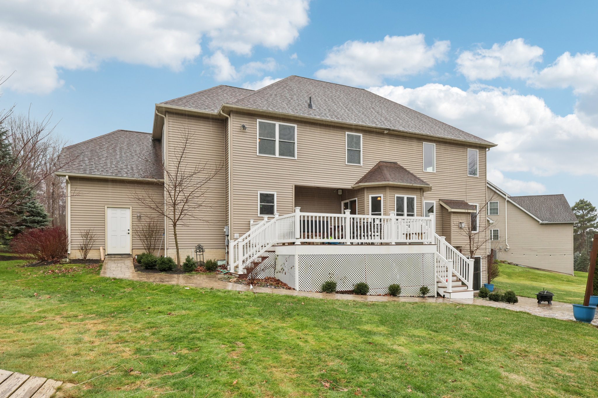 Rainbow Dr-S1101-058.jpg