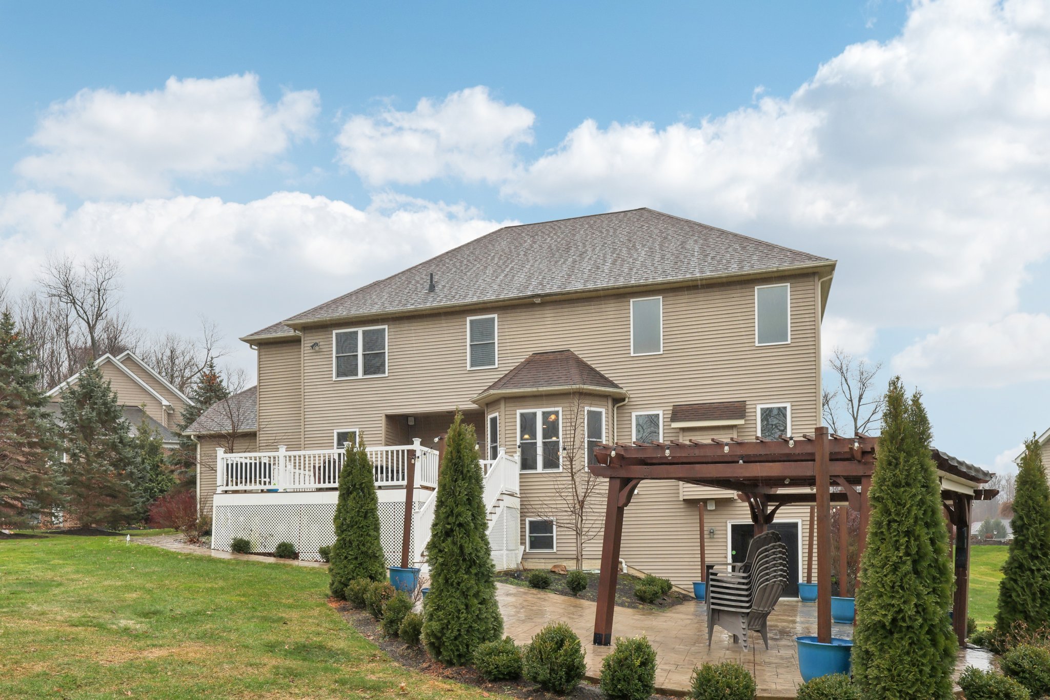 Rainbow Dr-S1101-060.jpg