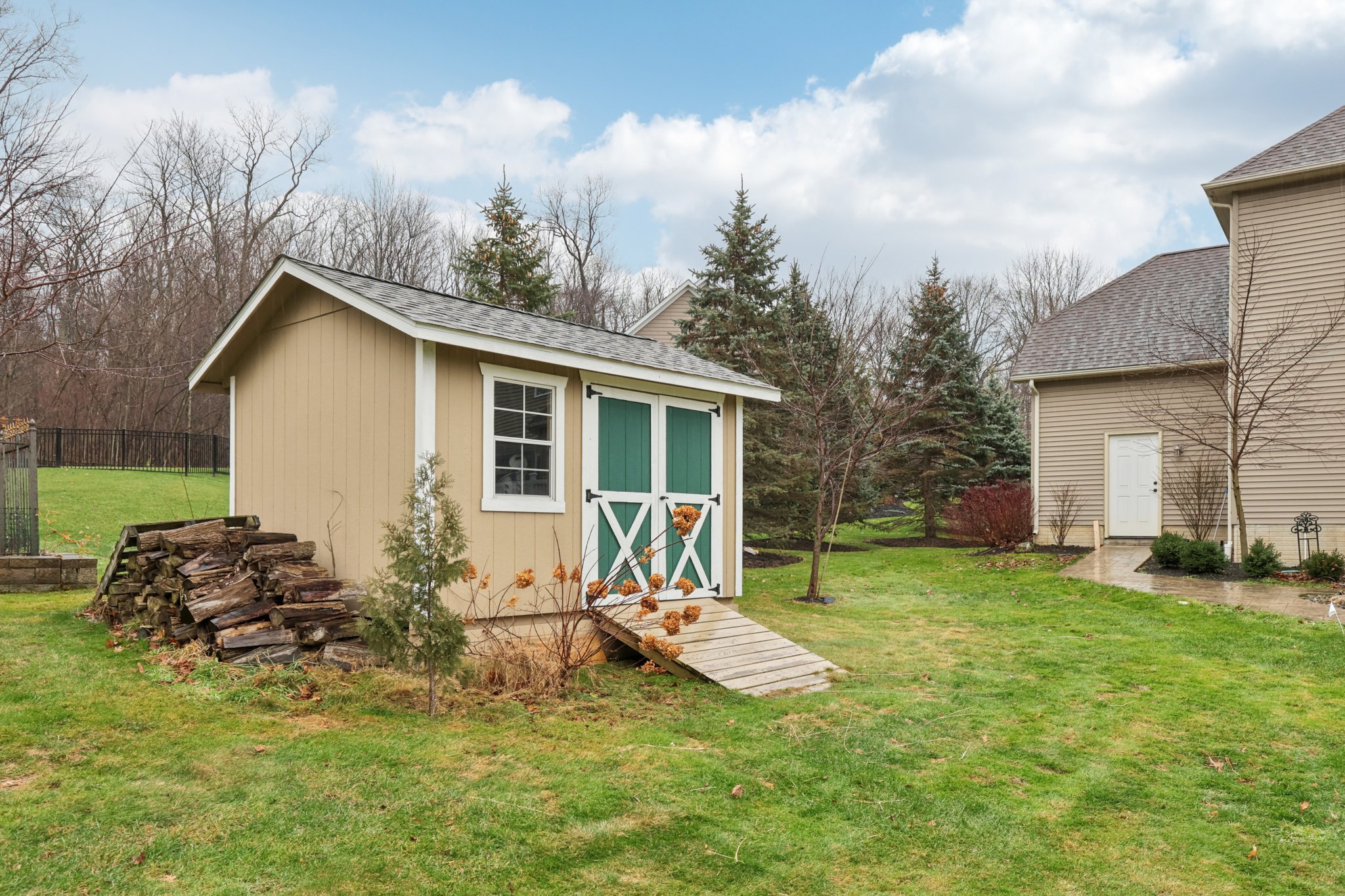 Rainbow Dr-S1101-061.jpg