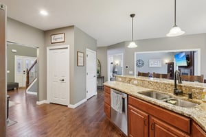 Rainbow Dr-S1101-018.jpg