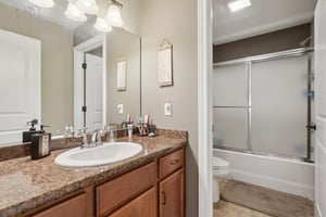 Rainbow Dr-S1101-025.jpg