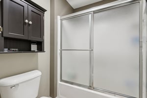 Rainbow Dr-S1101-026.jpg