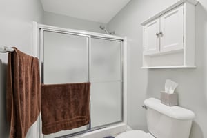 Rainbow Dr-S1101-045.jpg