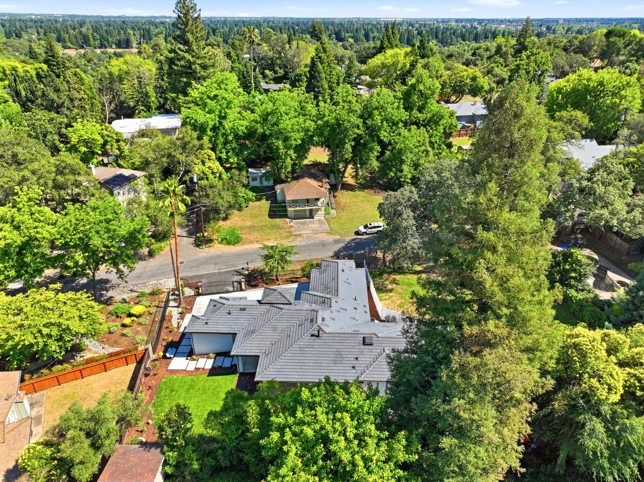 016_F8_AERIAL_8061 Grand Ave