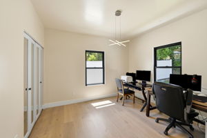 025_F8_8061 Grand Ave