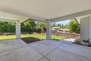 048_F8_8061 Grand Ave
