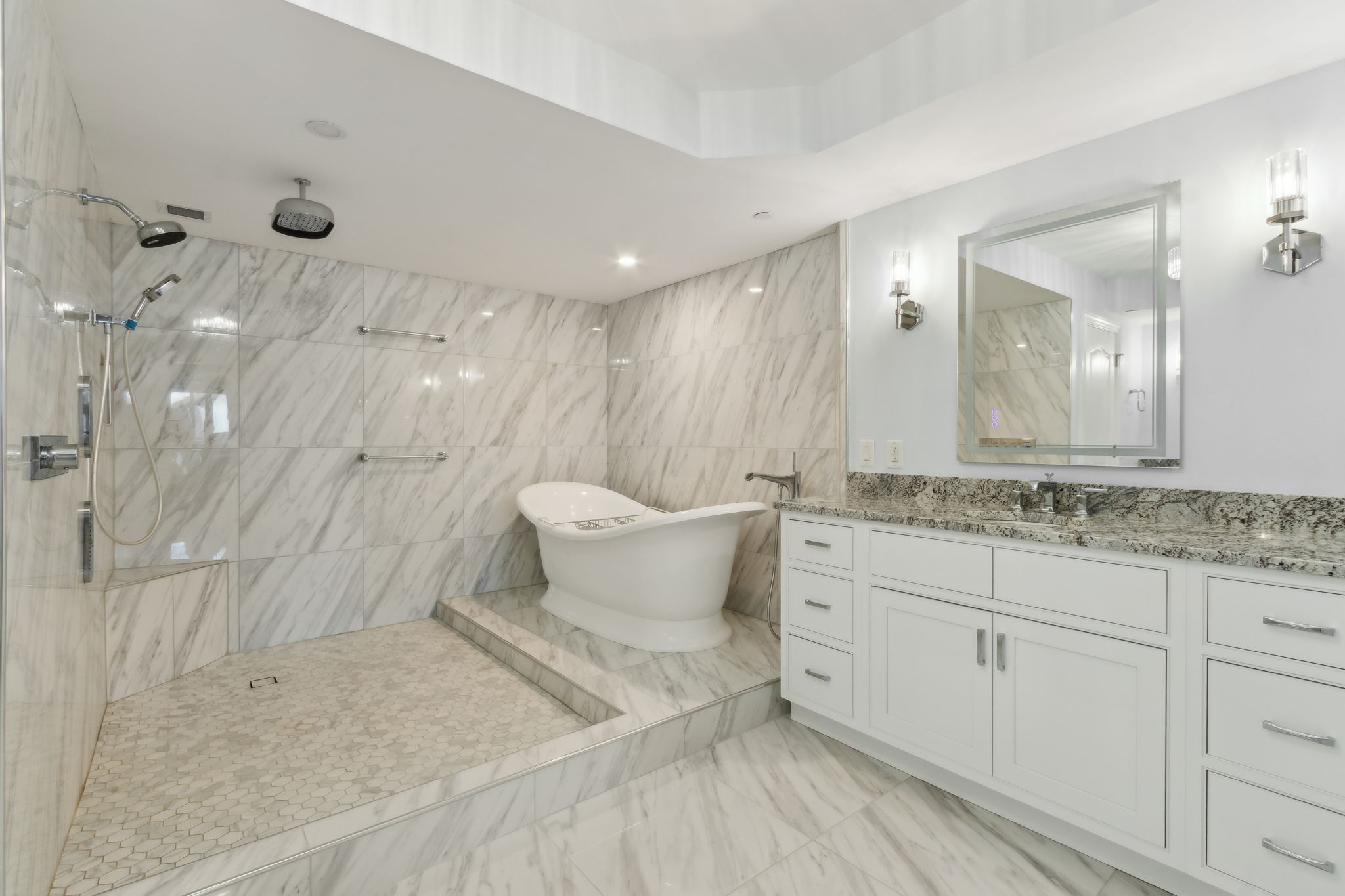 Spa Like Owners Bath