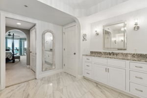 Owners Bath