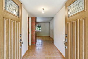 007_f8_807 Cathedral Dr