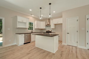 Kitchen/Breakfast Bar