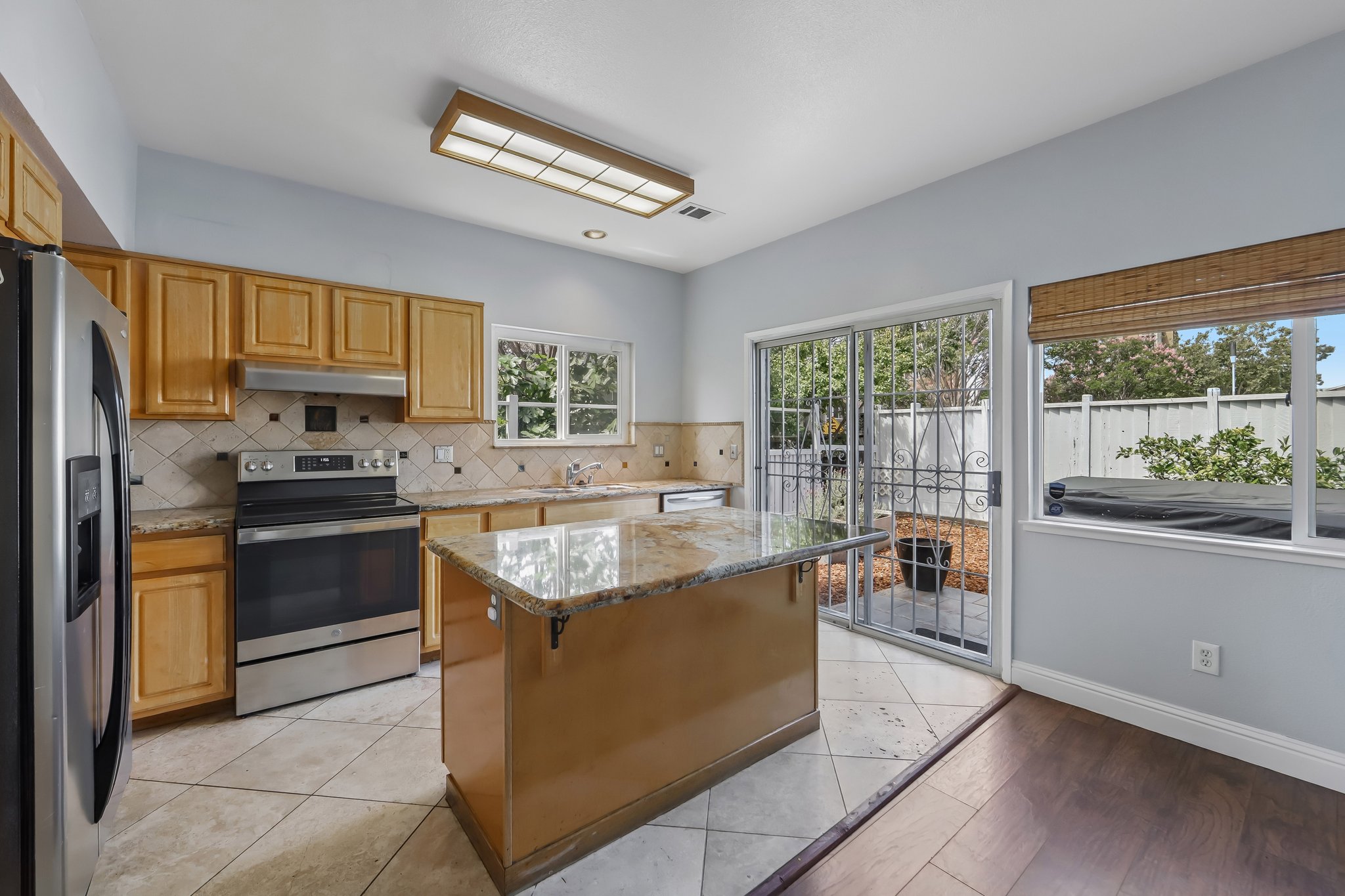 Myrtle St-S2807-014.jpg
