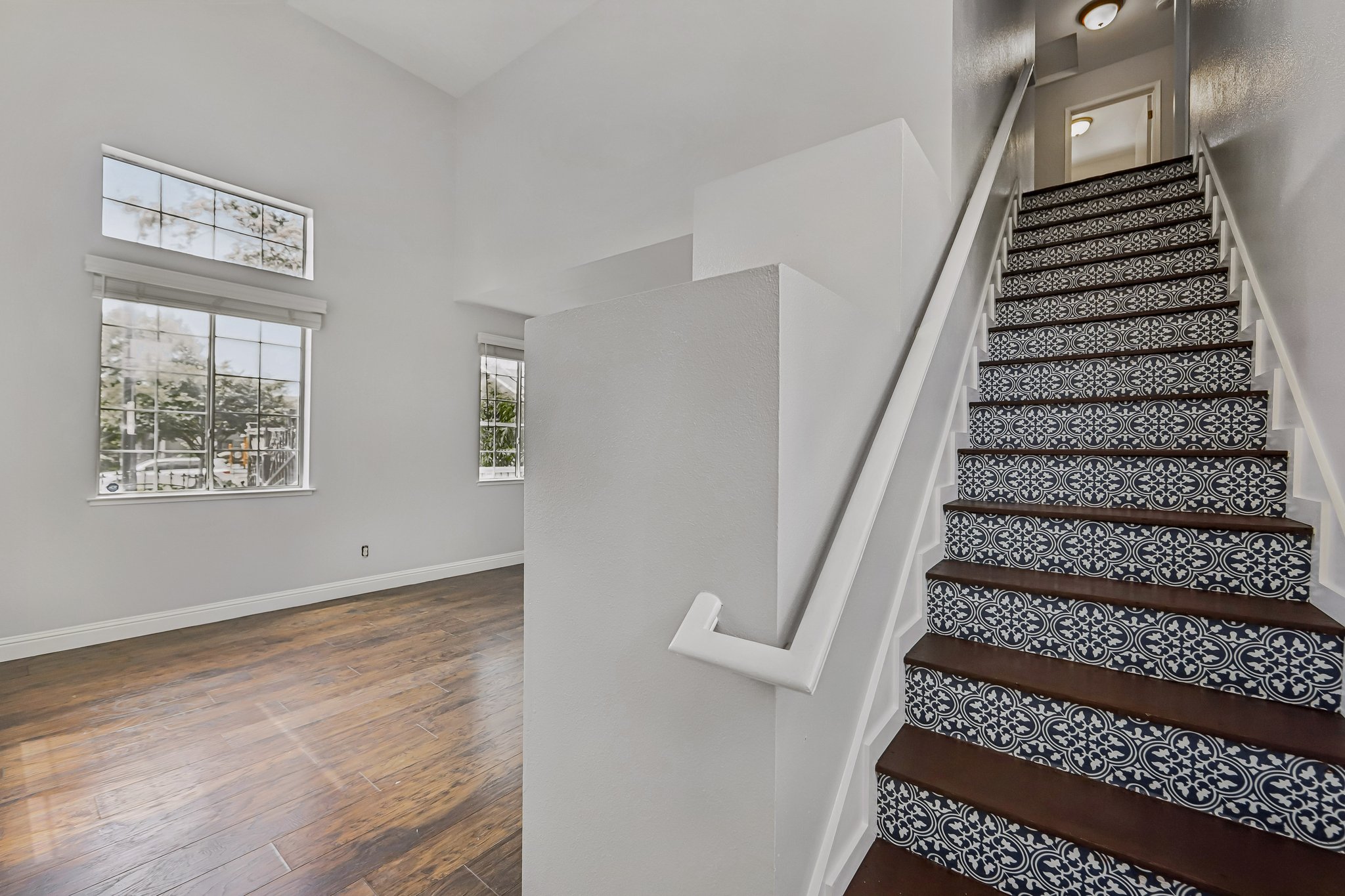 Myrtle St-S2807-017.jpg