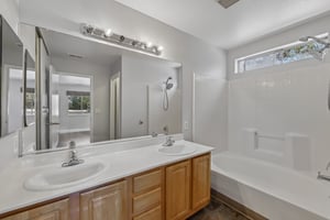 Myrtle St-S2807-027.jpg