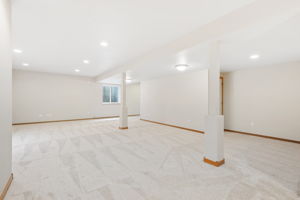  Photo 34