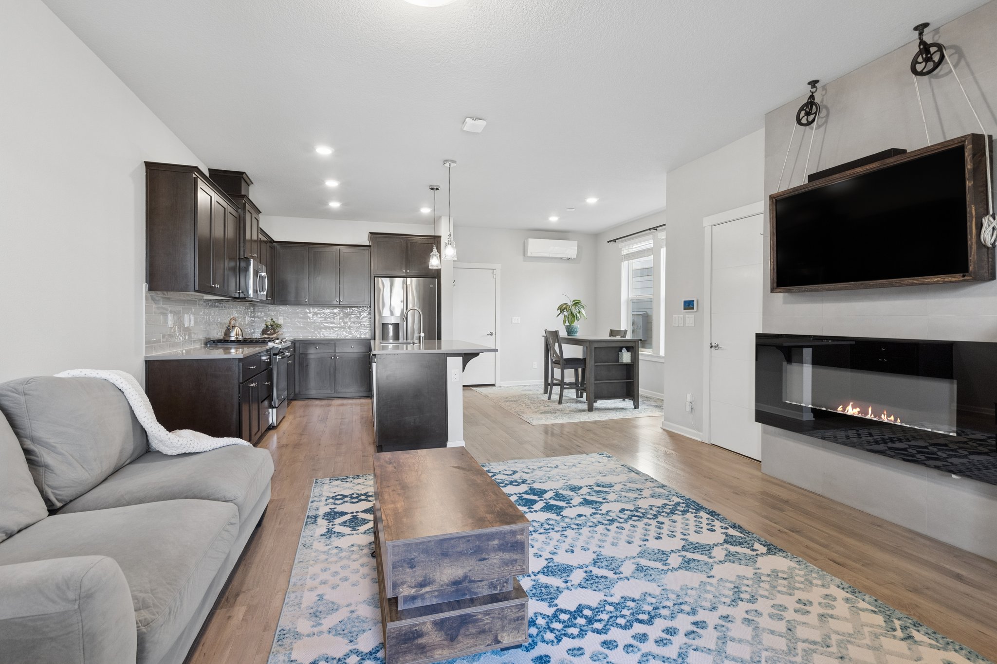 013.jpg