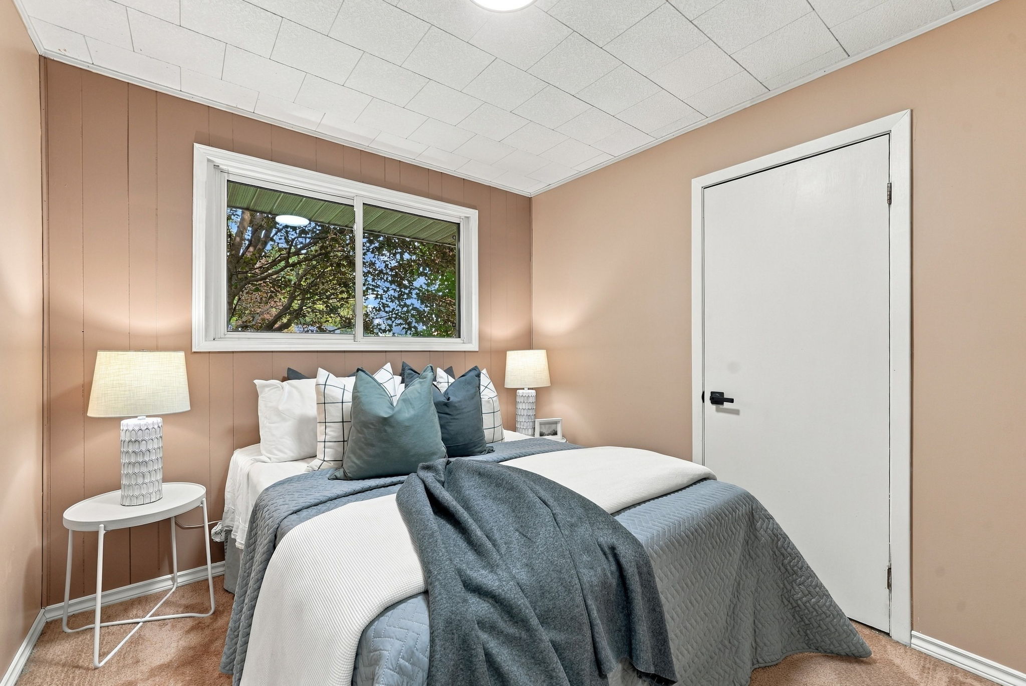  Photo 24