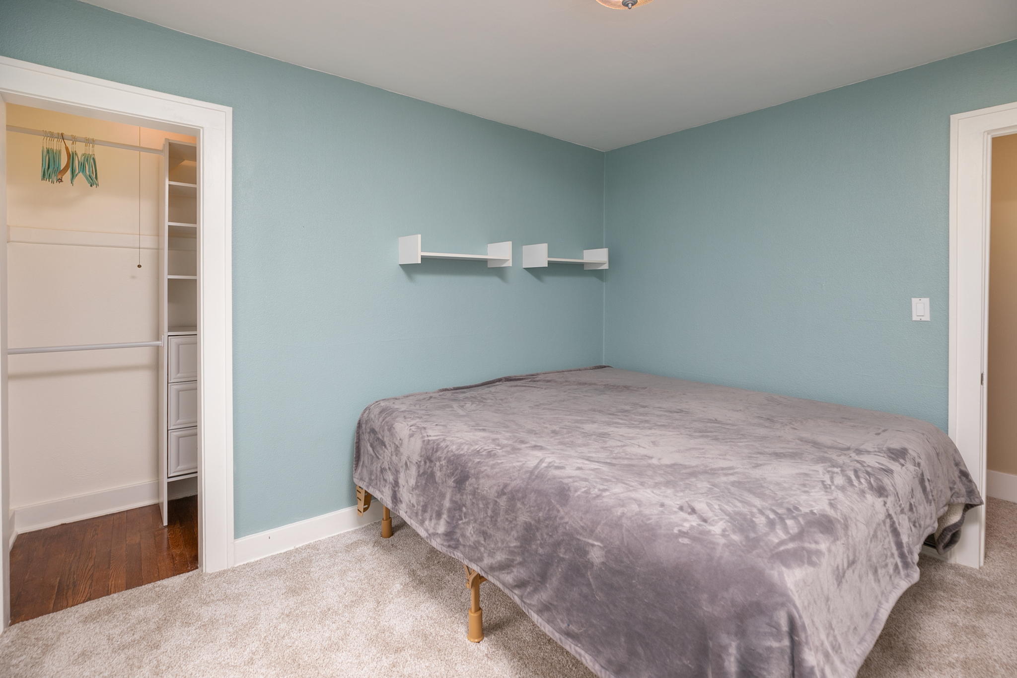 17-Bedroom
