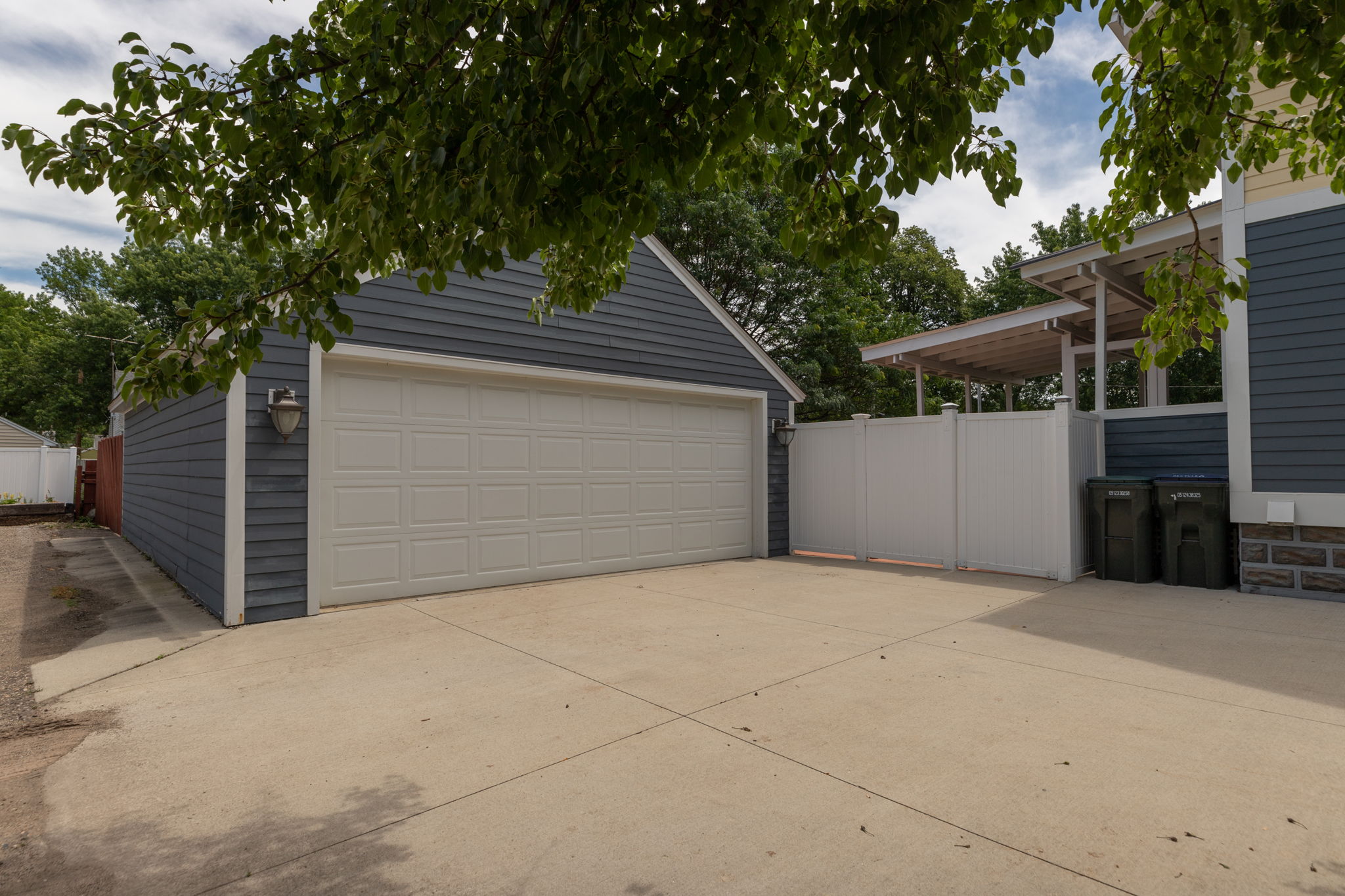28-Garage