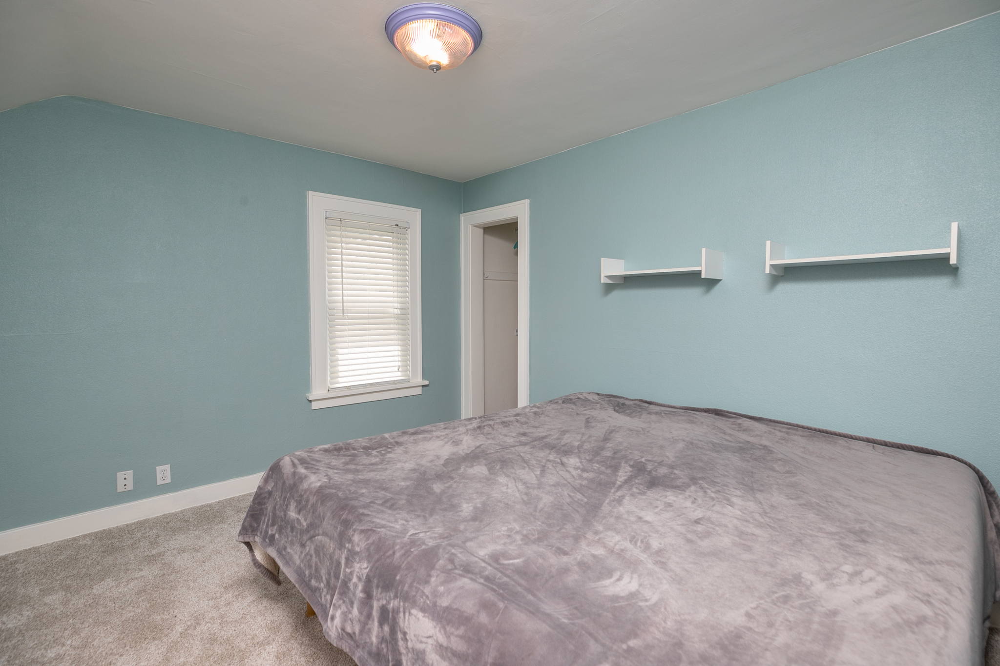 16-Bedroom