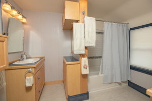 24-Bathroom