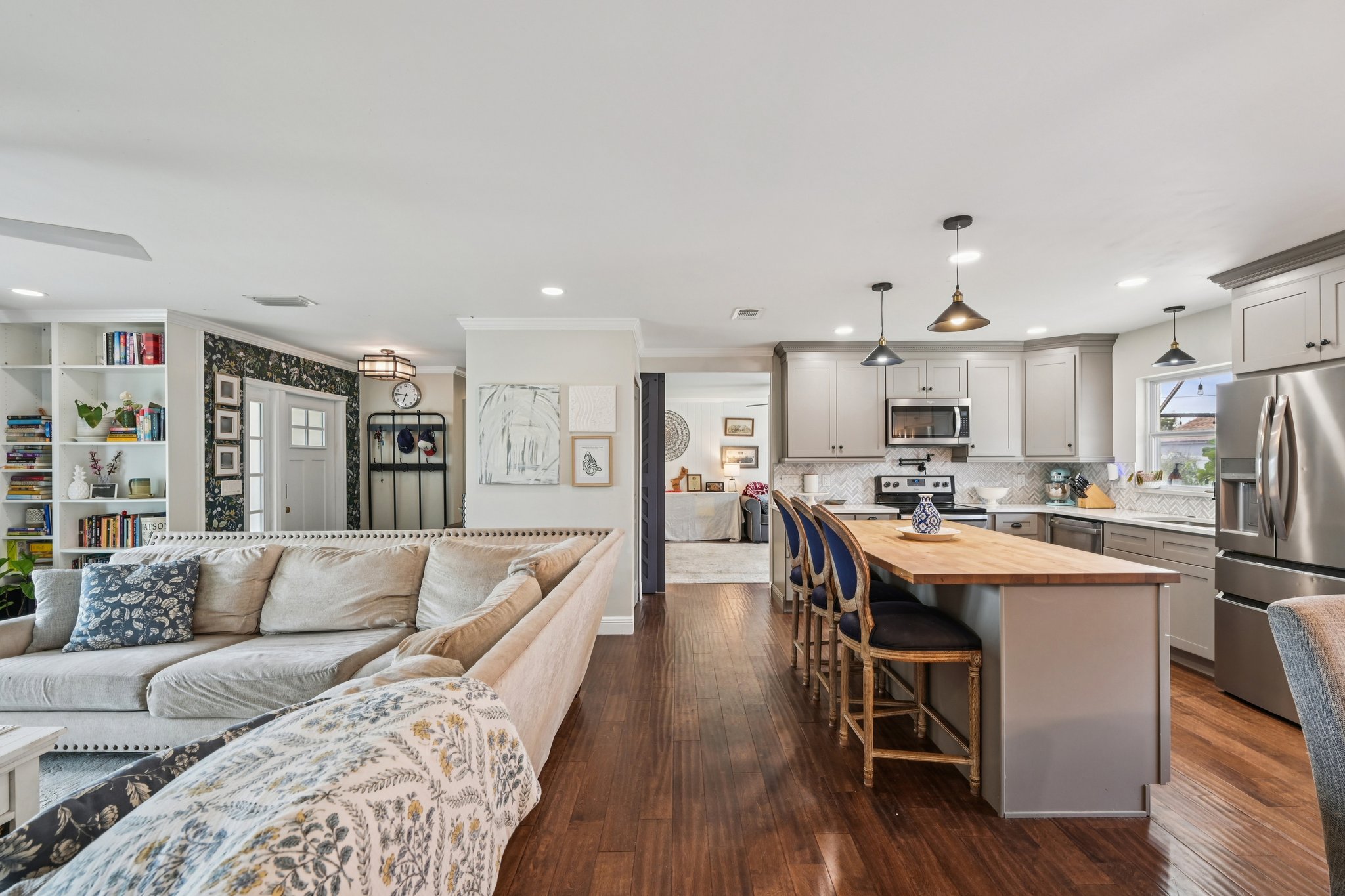 60th St NW-L1403-012.jpg