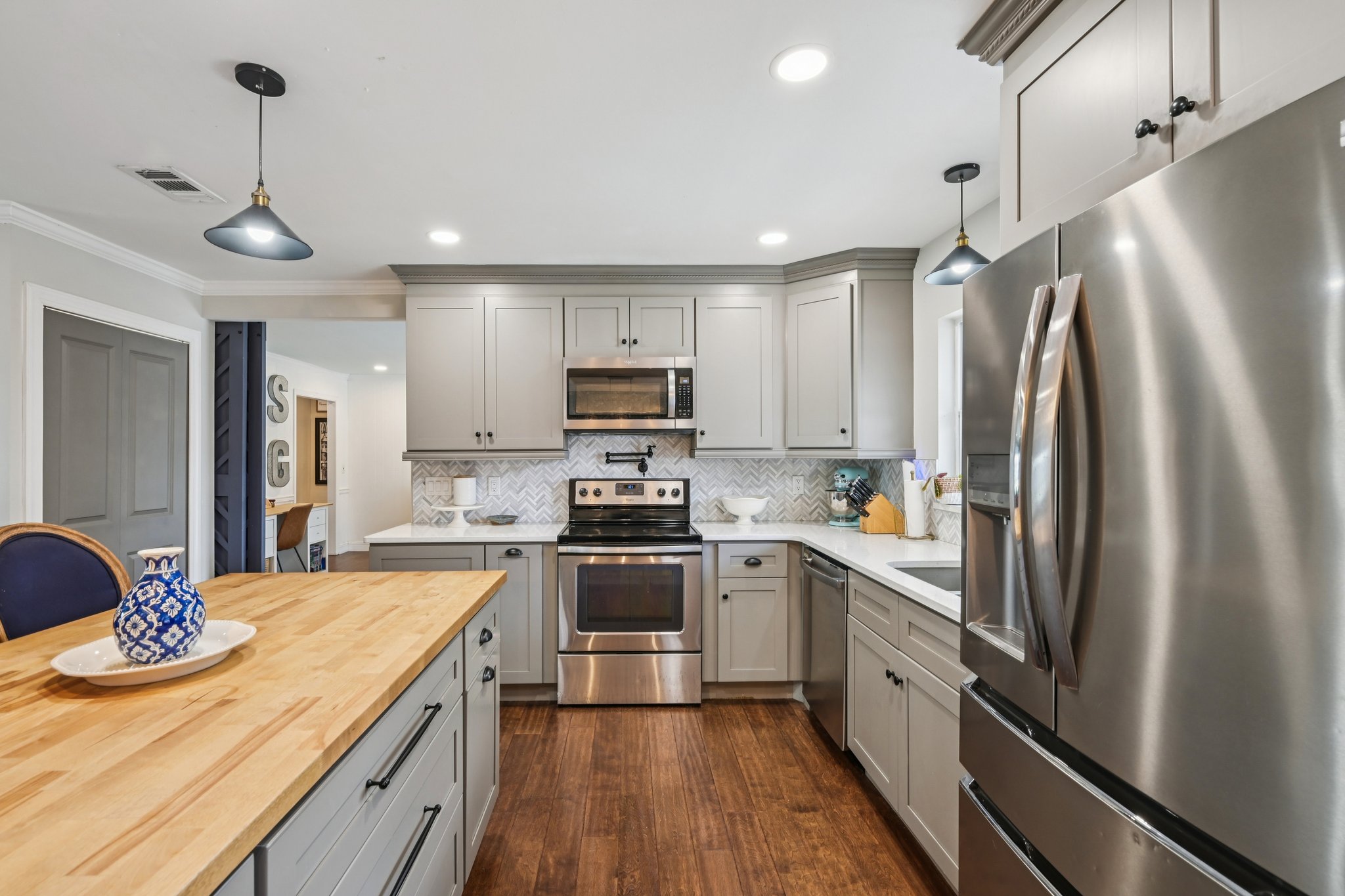 60th St NW-L1403-019.jpg