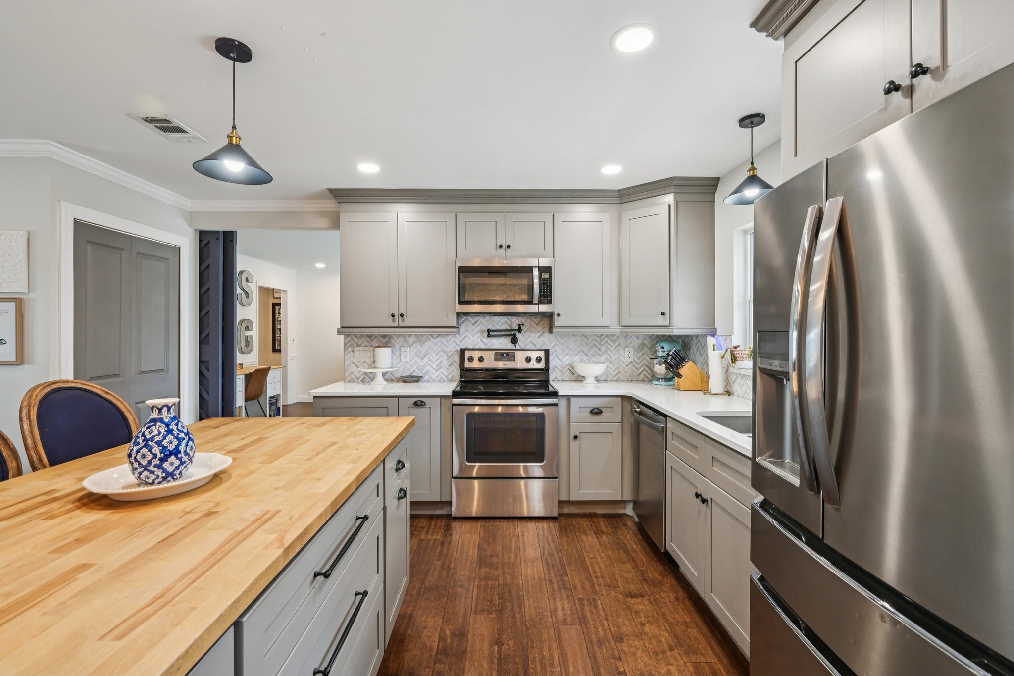 60th St NW-L1403-021.jpg