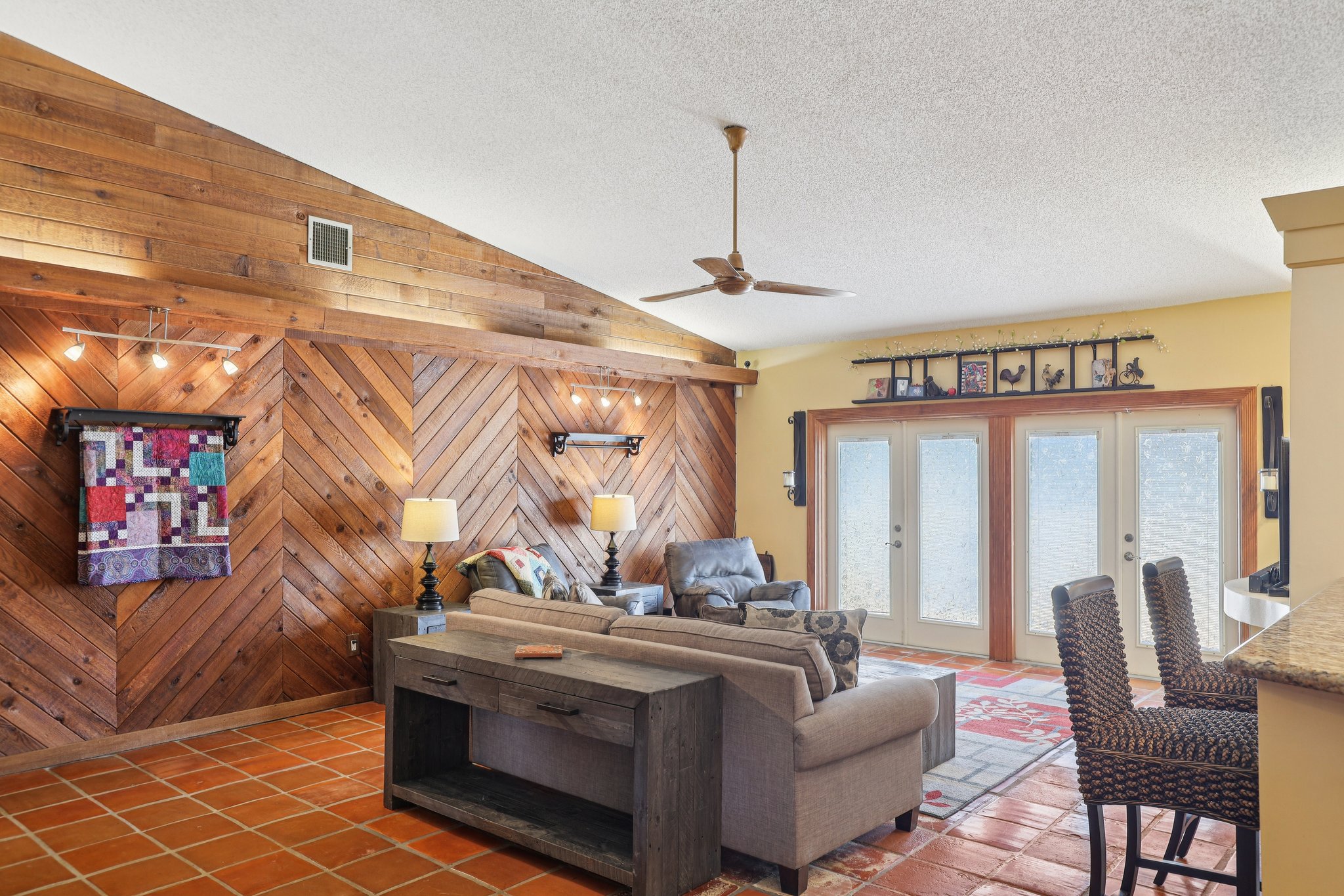 E Plantation Cir-S1302-008.jpg