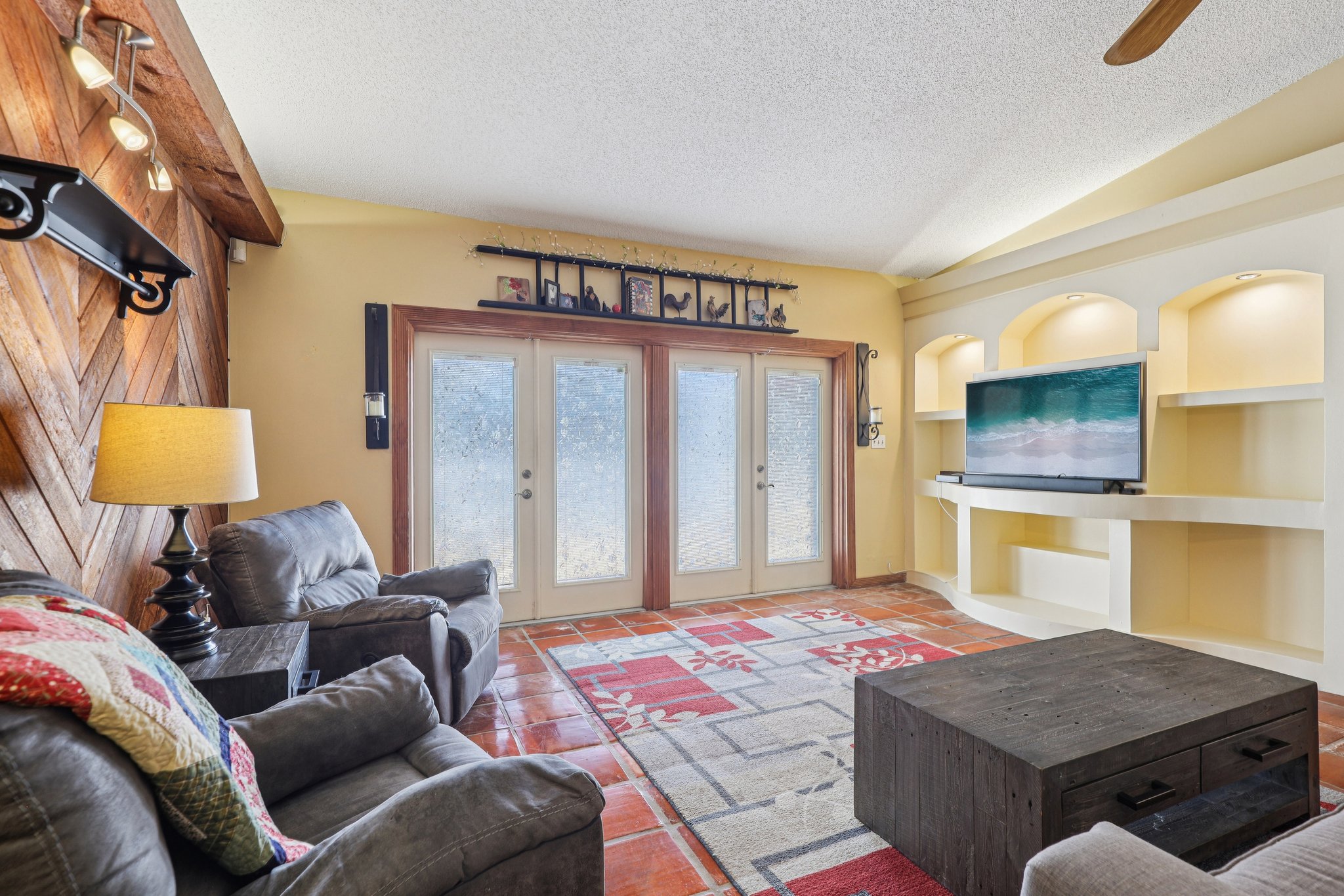 E Plantation Cir-S1302-010.jpg