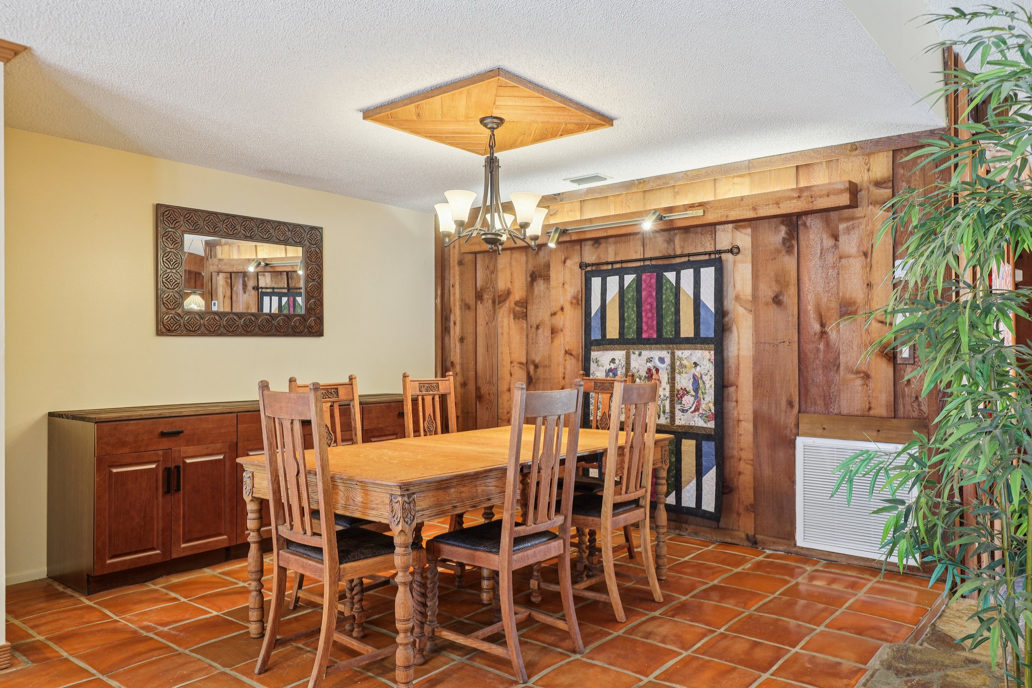 E Plantation Cir-S1302-014.jpg