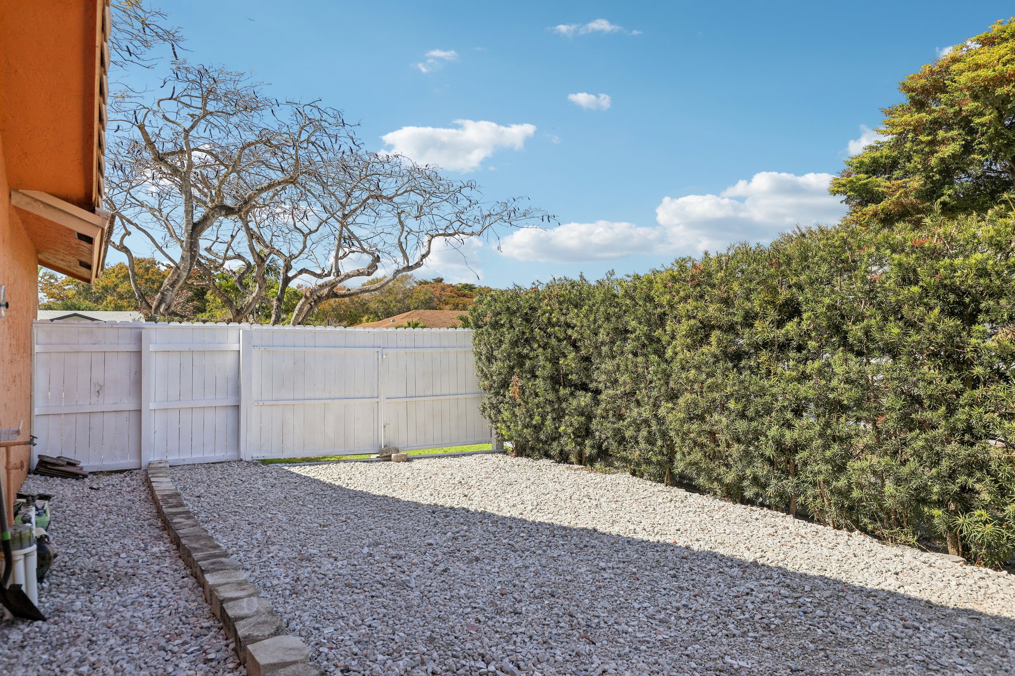 E Plantation Cir-S1302-043.jpg