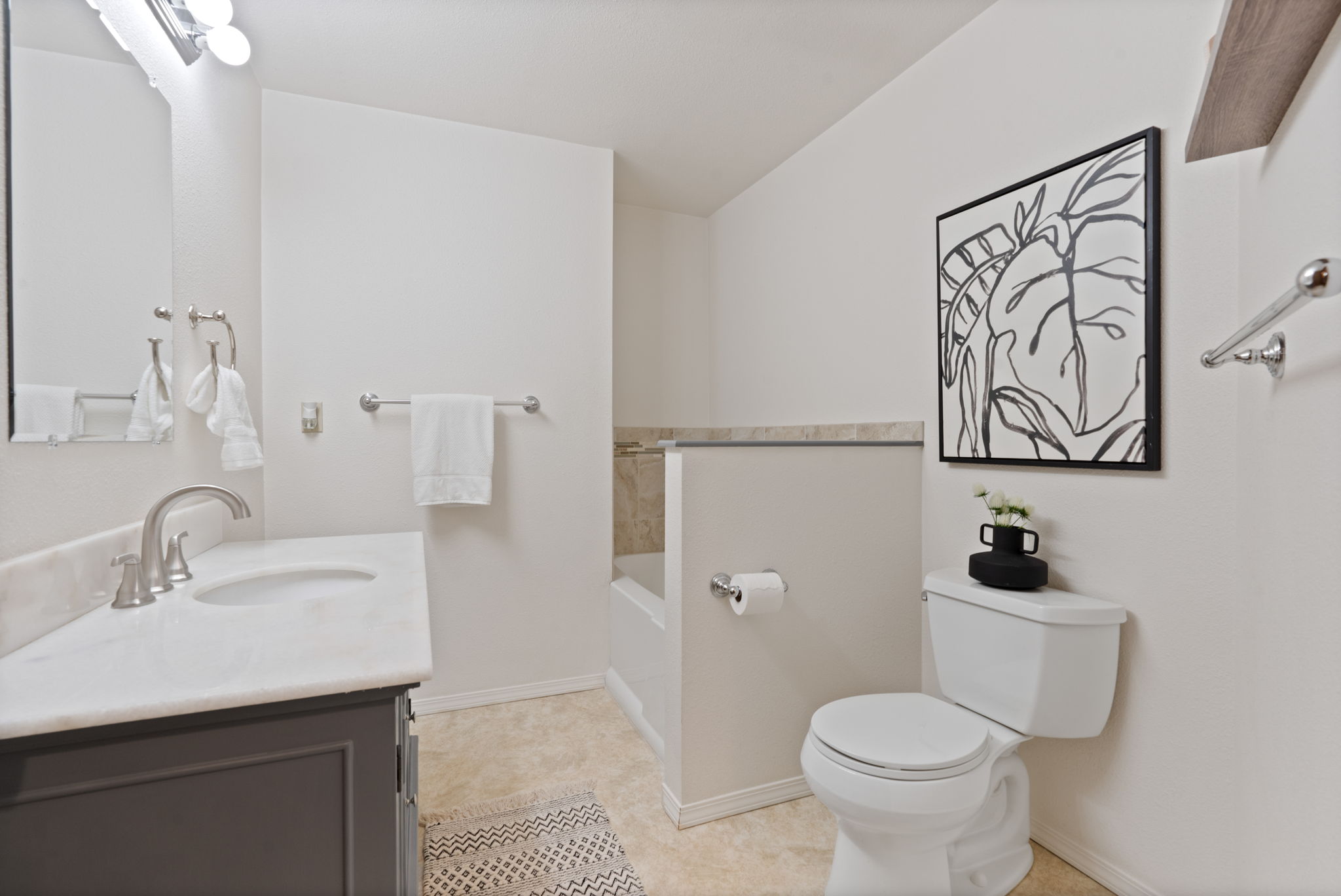 2nd floor 3/4 bath