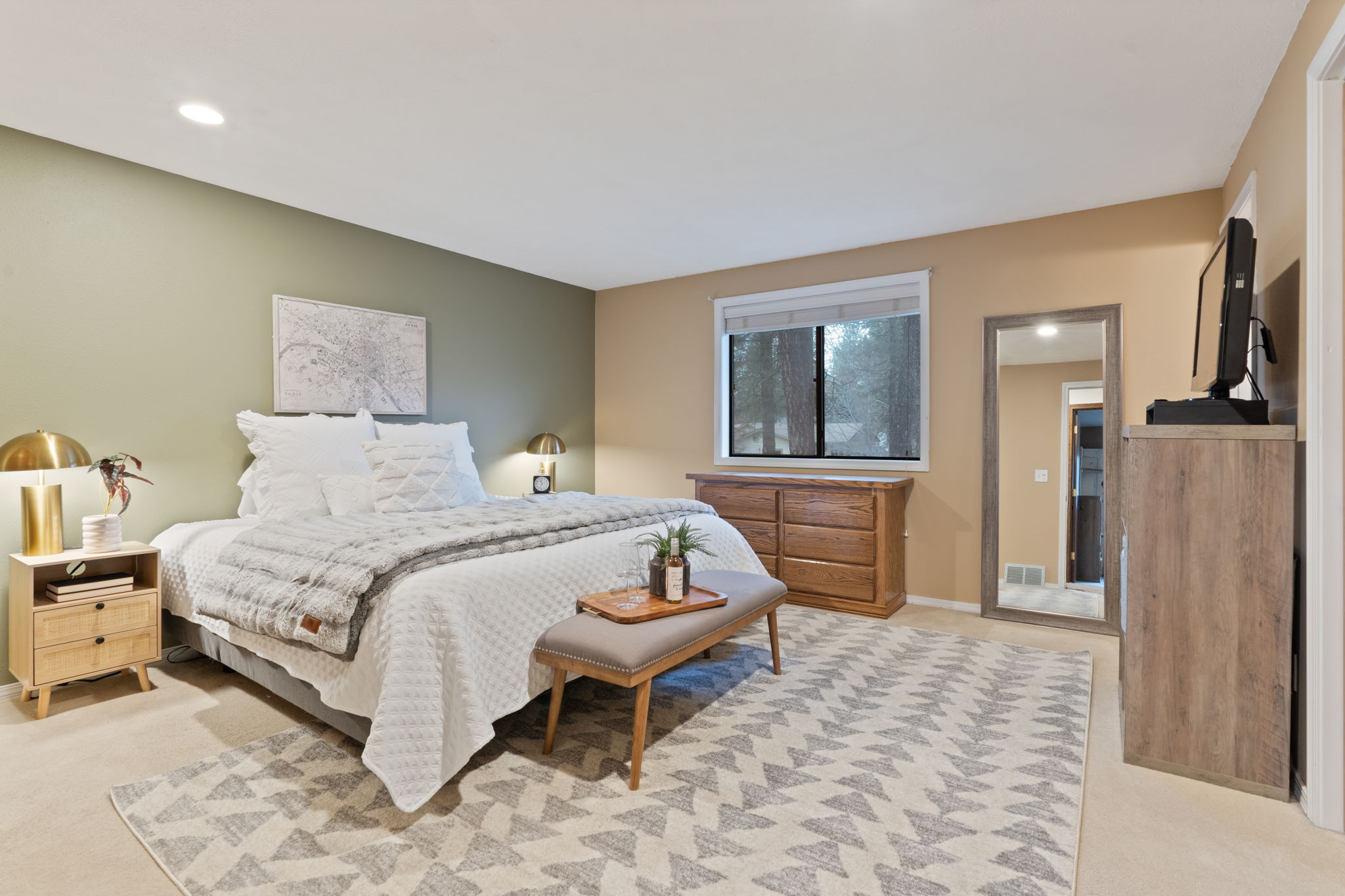 Primary suite