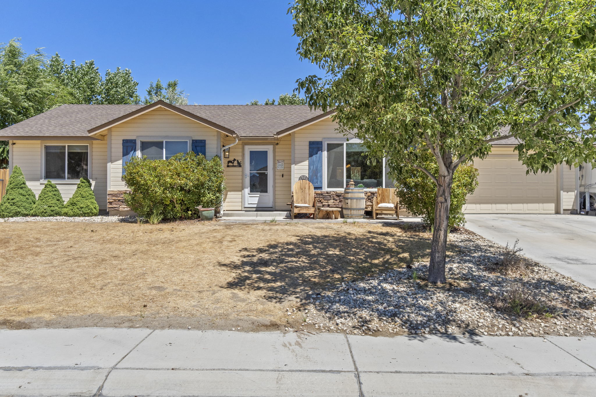 808 Mariposa Rd, Dayton, NV 89403, USA