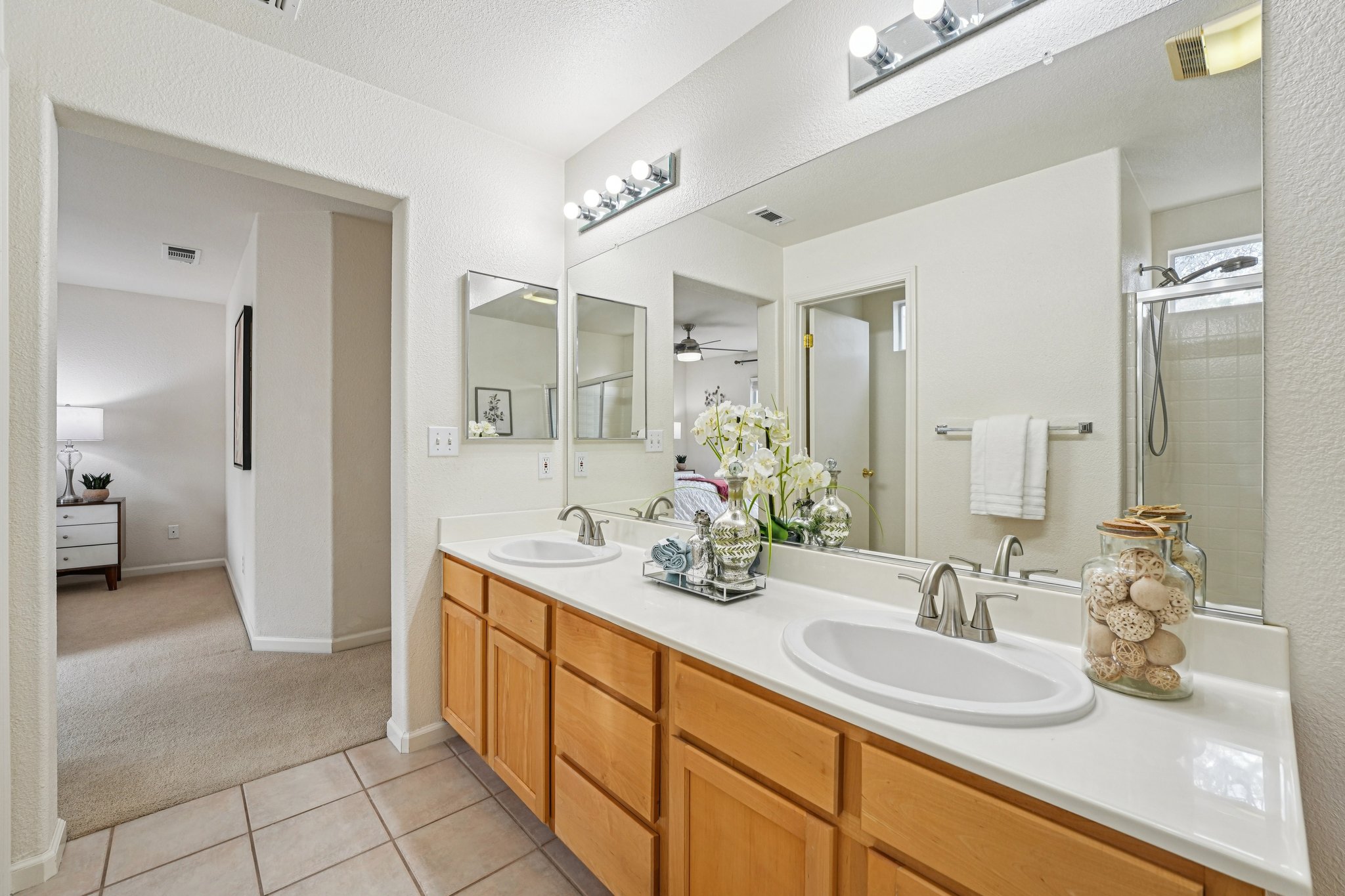 Monarch Ct-S2201-050.jpg