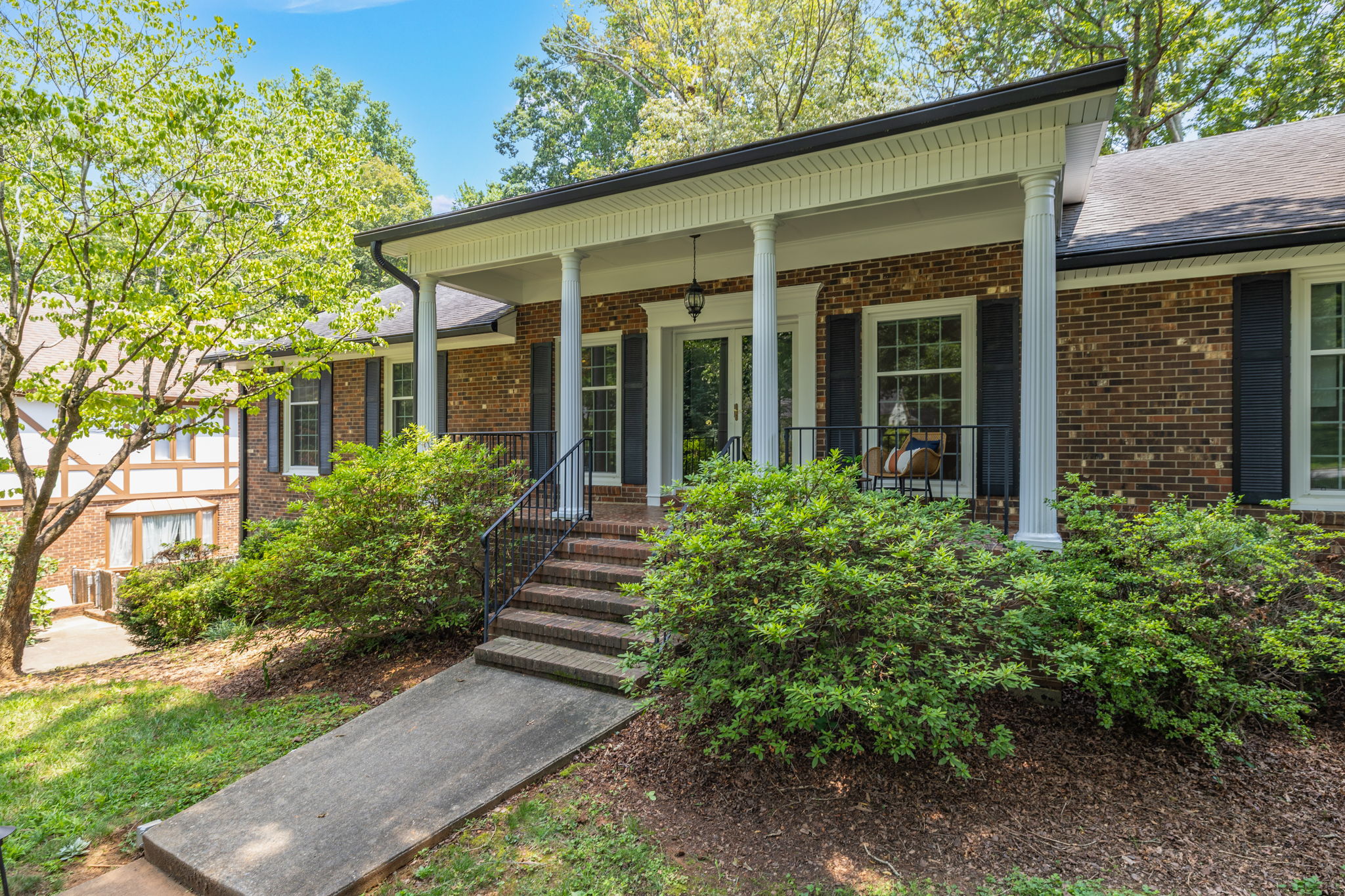 808 Pebble Dr-4