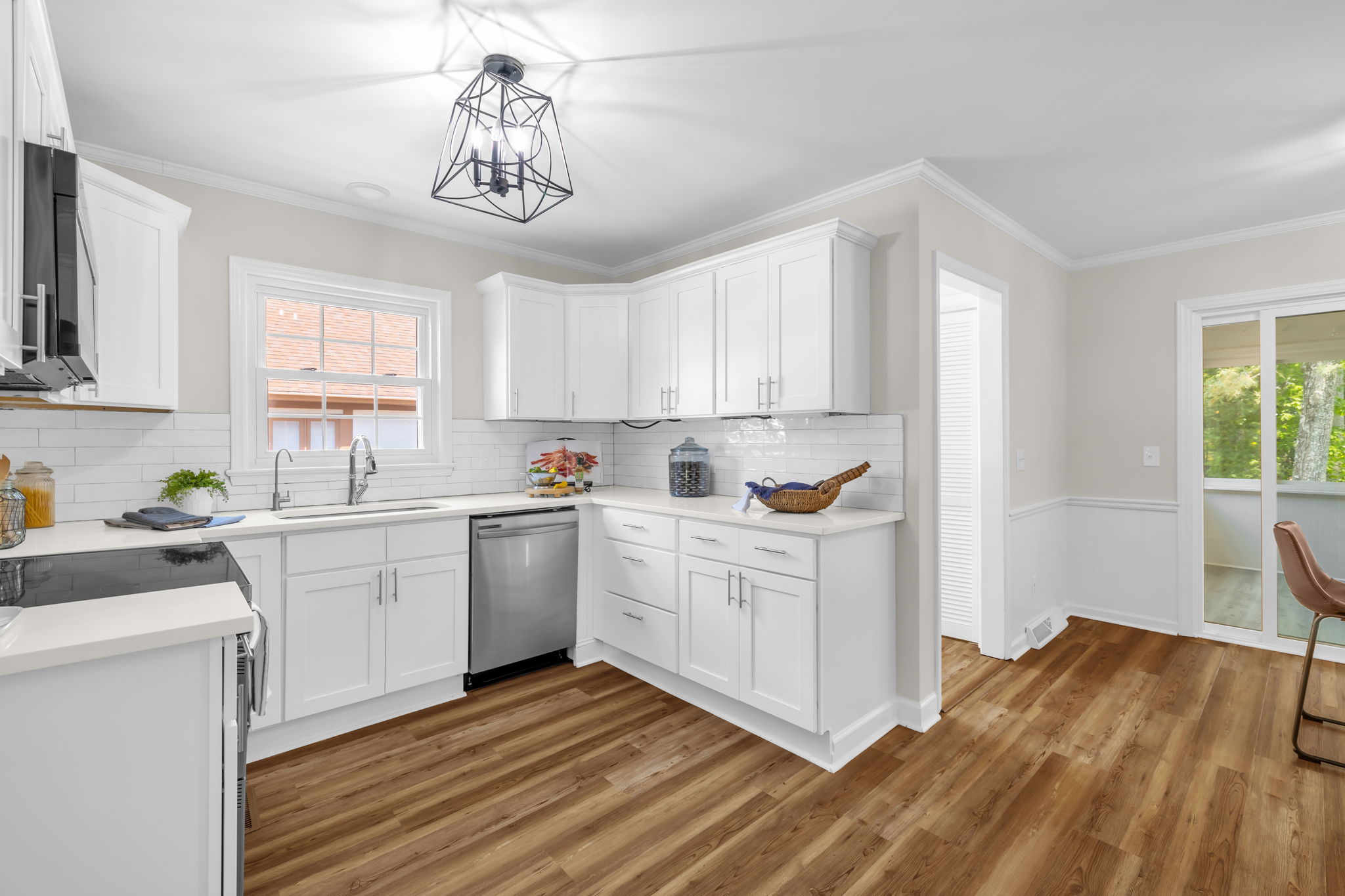 808 Pebble Dr-12