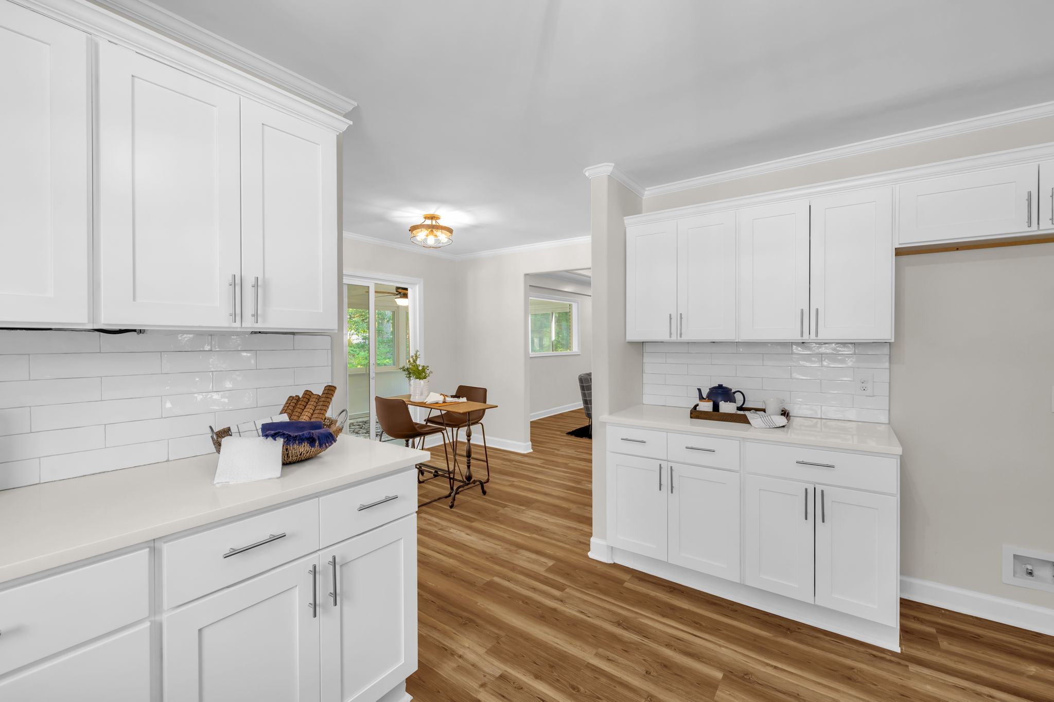 808 Pebble Dr-15